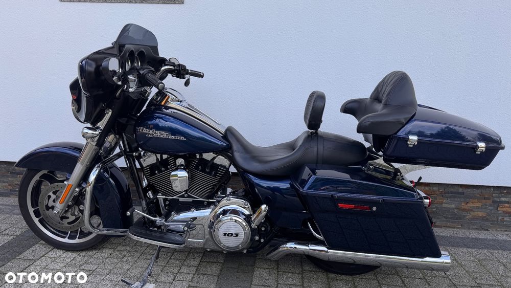 Harley-Davidson Touring Street Glide - 4