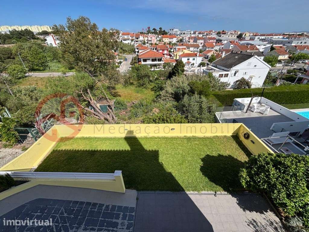 Moradia isolada T5 em Vale Flores, Almada – pohled 2