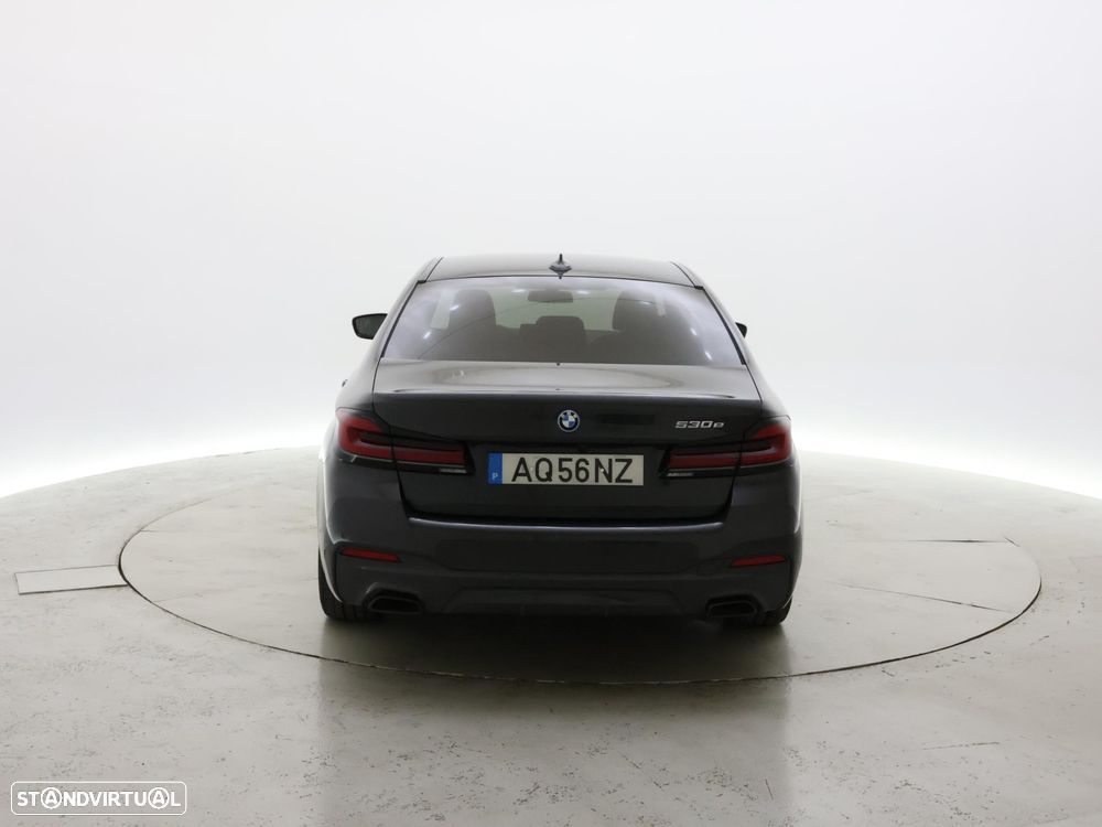 BMW 530 e Pack M - 5