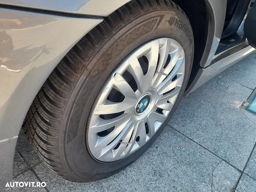 BMW Seria 3 318d Touring Aut. Luxury Line - 7