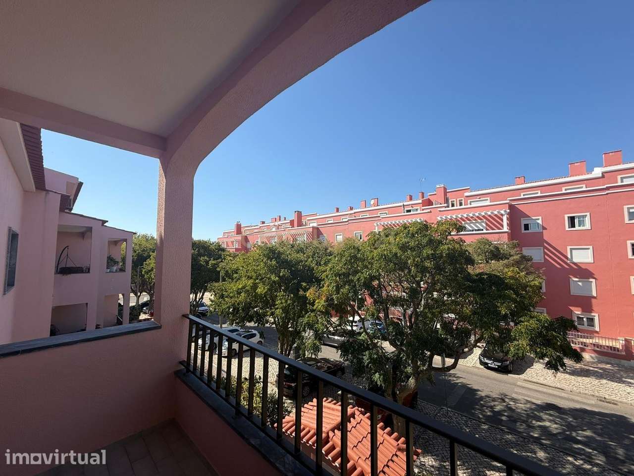 Arrendamento  de Apartamento T2 - Costa da Guia- Cascais - Grande imagem: 2/17