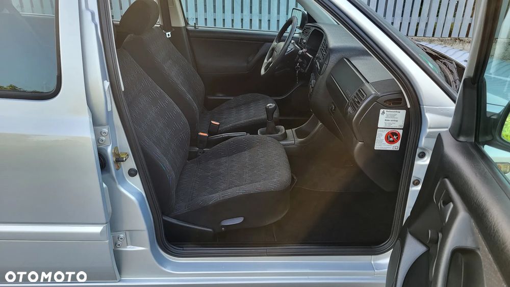 Volkswagen Golf - 13