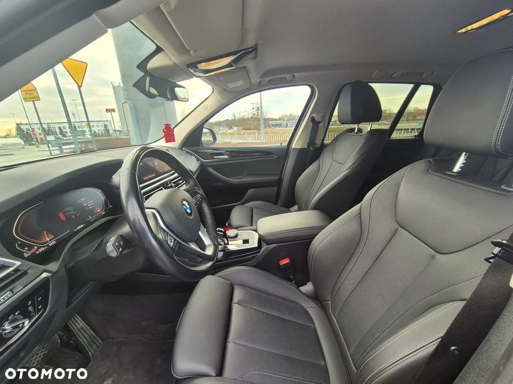 BMW X3 xDrive20d mHEV - 13
