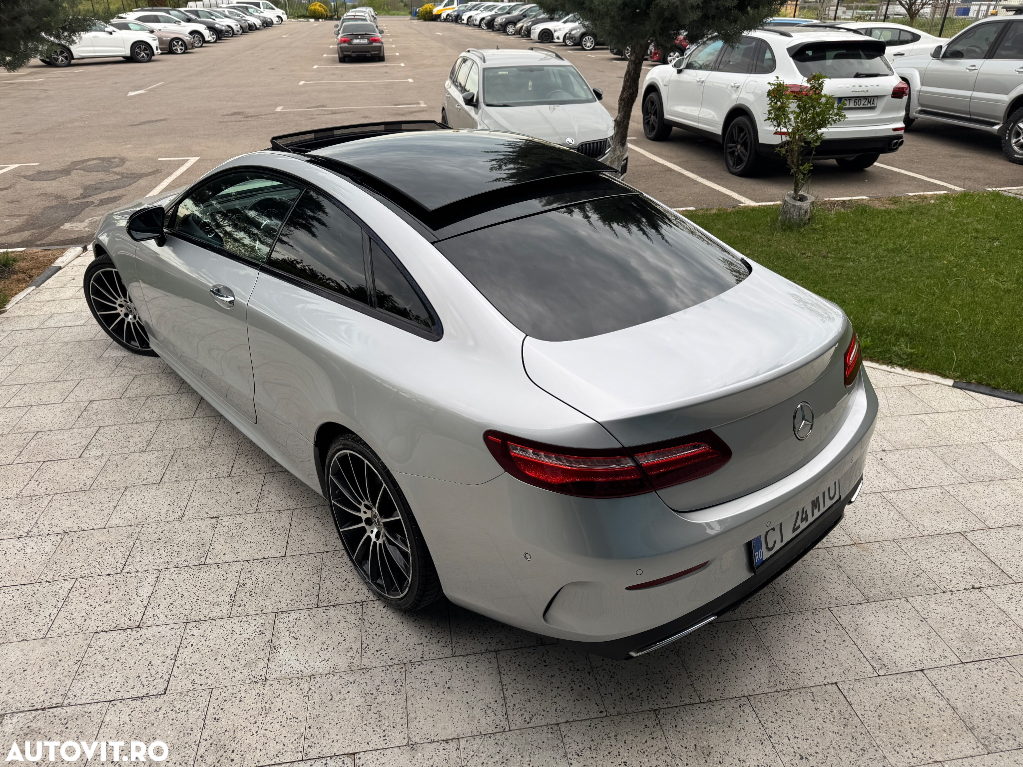 Mercedes-Benz E 220 d Coupe 9G-TRONIC AMG Line - 4
