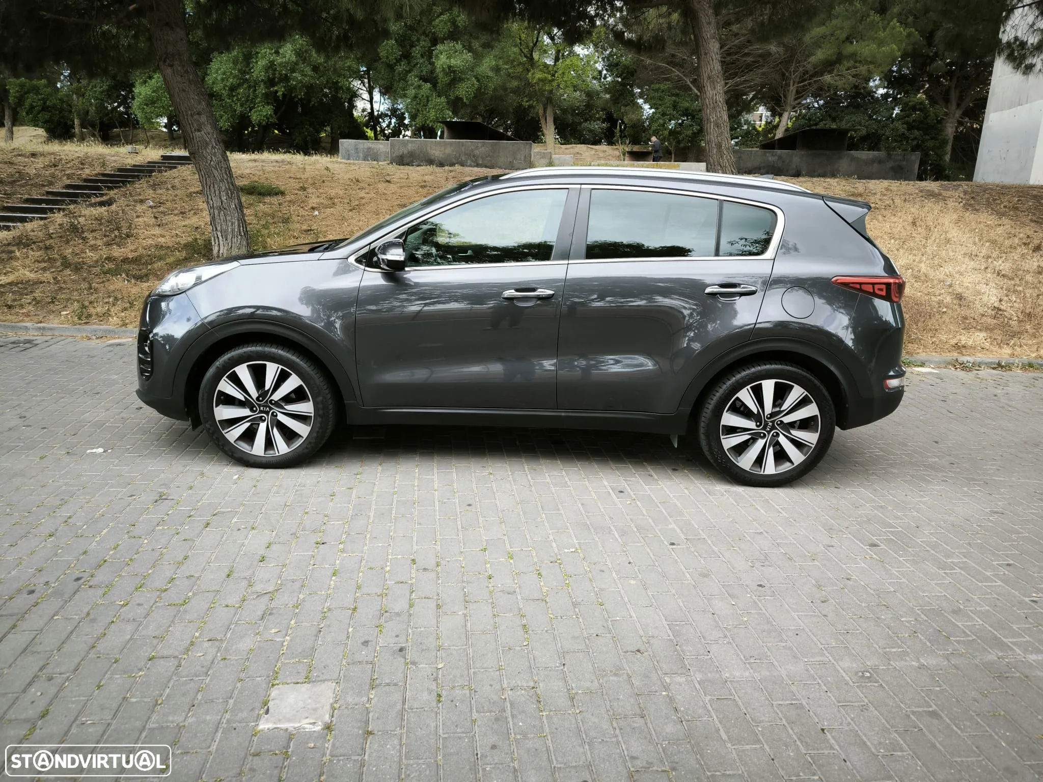 Kia Sportage 1.6 CRDI ISG SX - 5