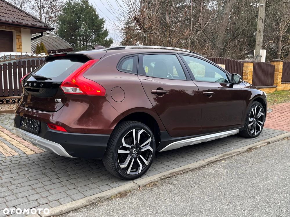 Volvo V40 Cross Country D2 Geartronic Momentum - 4