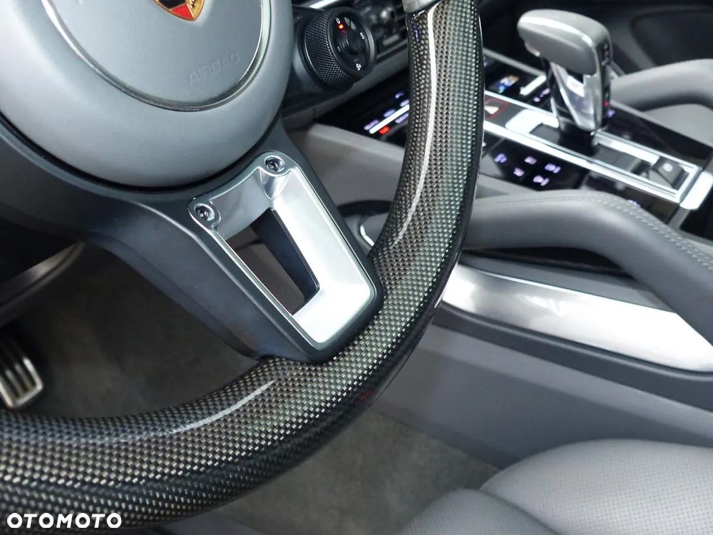 Porsche Cayenne Coupe Turbo - 11