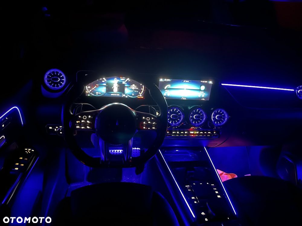 Mercedes-Benz GLA - 20