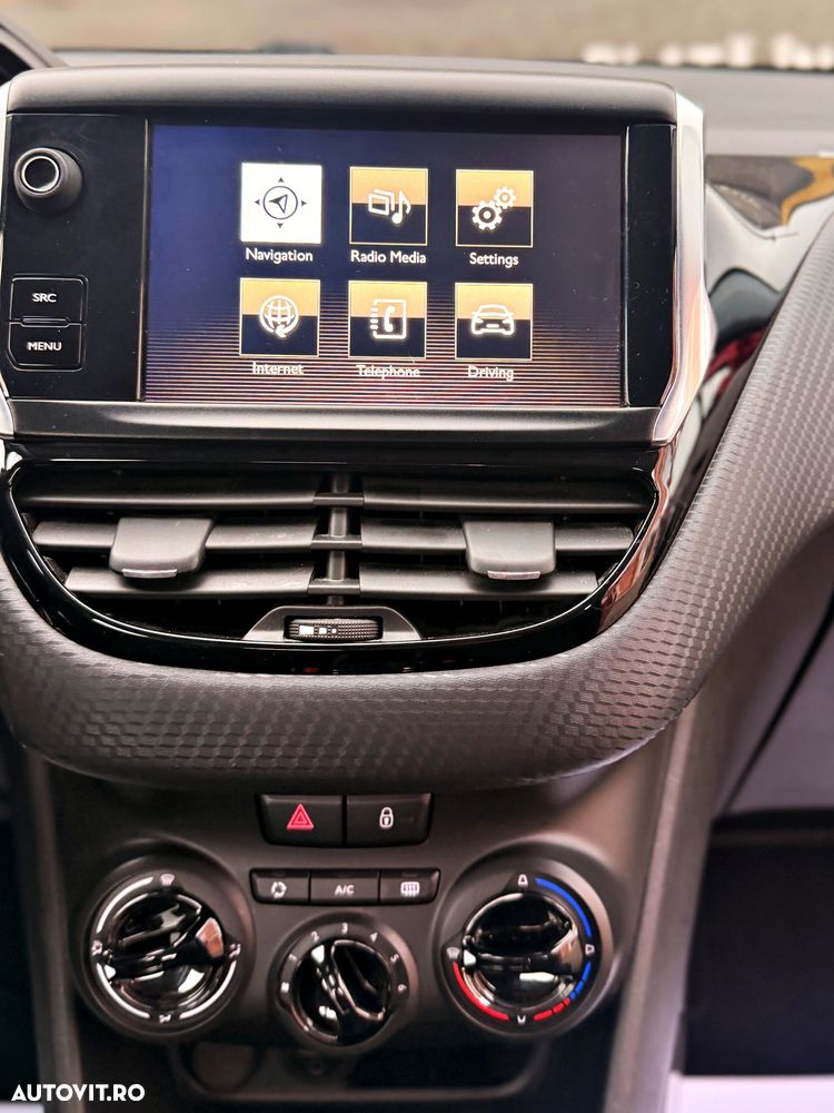 Peugeot 2008 PureTech 82 Style - 21