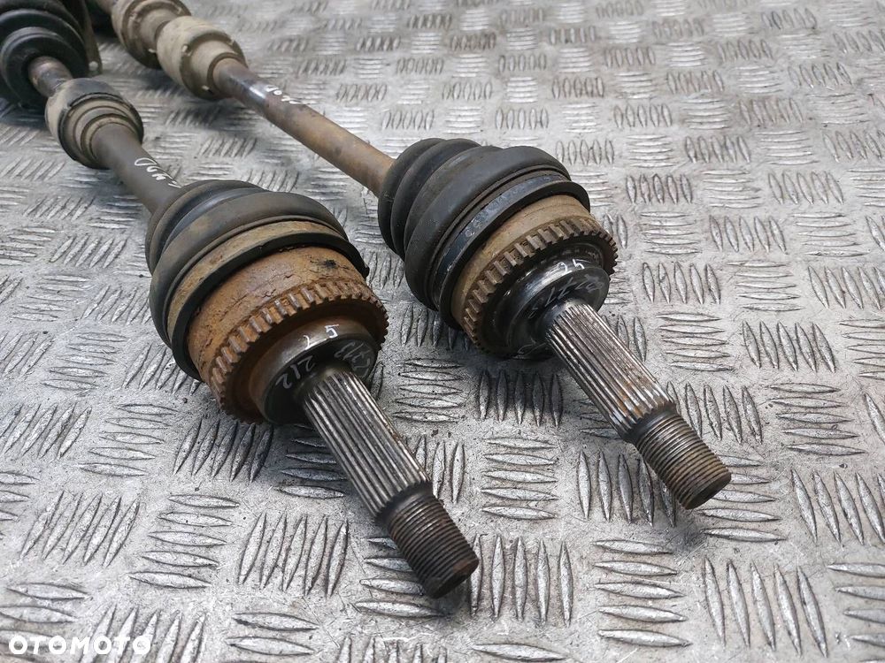 PÓŁOŚ LEWY PRZÓD + PRAWY PRZÓD 5B MITSUBISHI SPACE STAR I LIFT 1.6 16V - 2