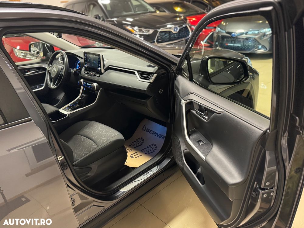 Toyota RAV4 - 9