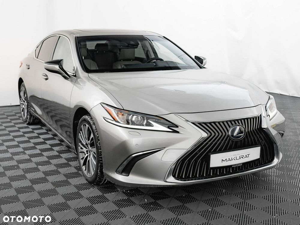 Lexus ES - 4