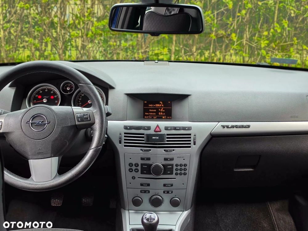 Opel Astra 1.6 T Sport - 2