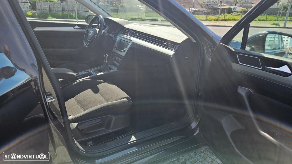 VW Passat Variant 1.6 TDI BlueMotion - 15