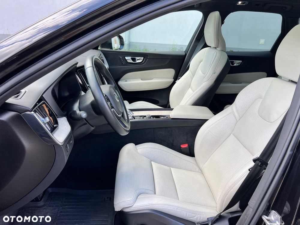 Volvo XC 60 B4 D AWD Geartronic Inscription - 24