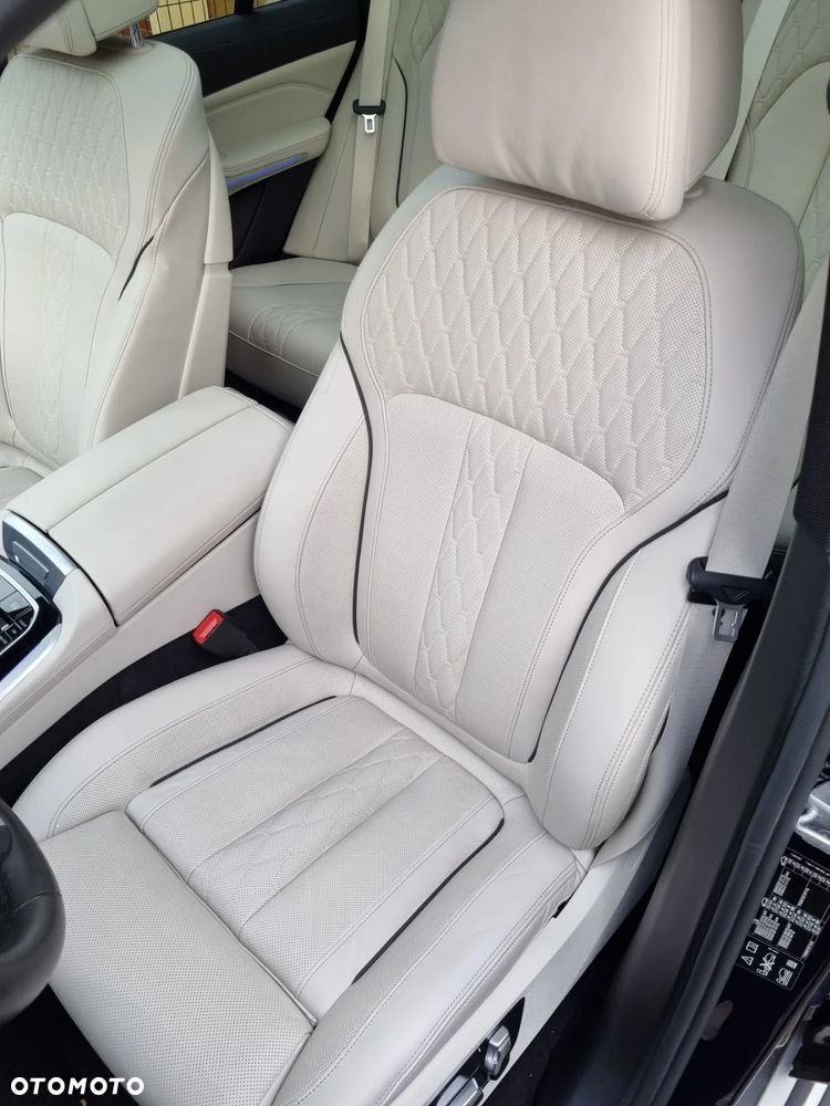 BMW X5 xDrive40d mHEV - 6