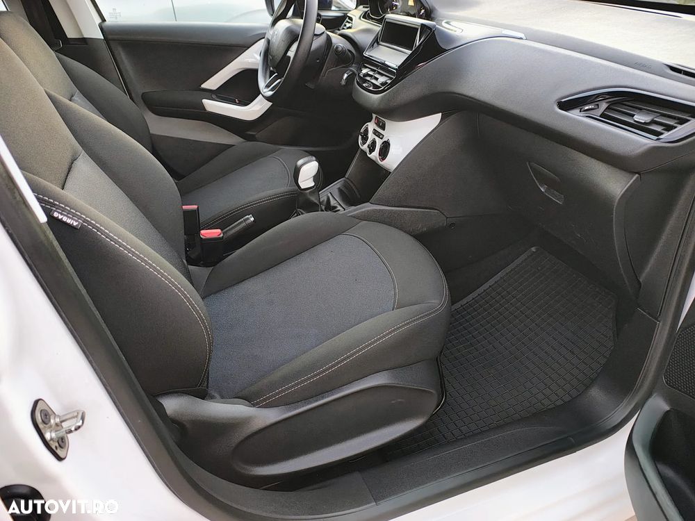 Peugeot 208 PureTech 68 Like - 3