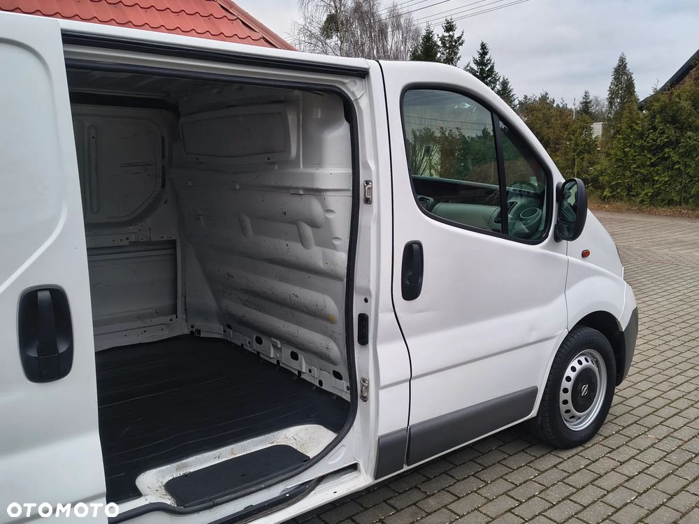 Opel Vivaro - 18