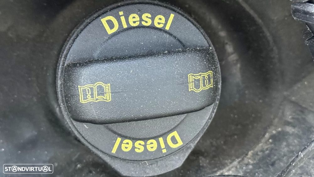 VW Golf Variant 1.6 TDi Highline - 23