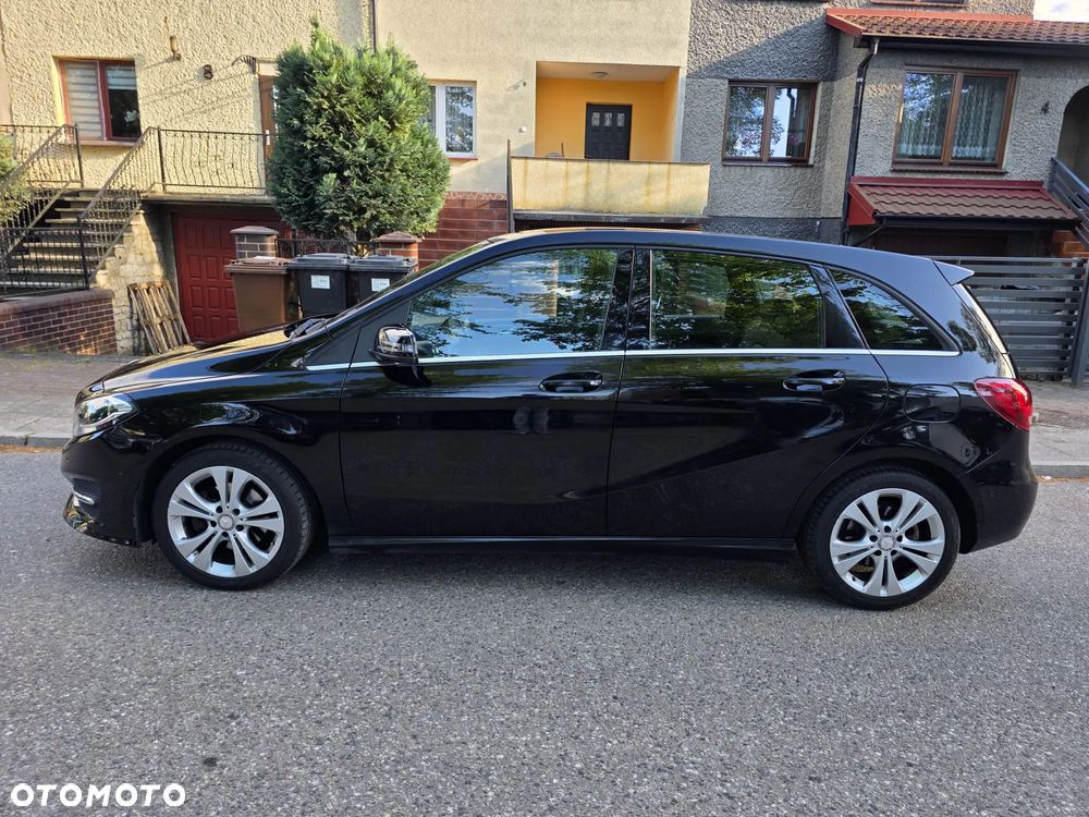 Mercedes-Benz Klasa B 200 7G-DCT Edition - 4