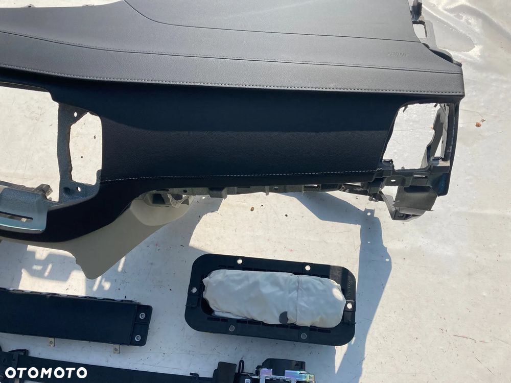VOLVO XC90 II DESKA KONSOLA KOKPIT PULPIT PÓŁKA PARAPET PODUSZKI POWIETRZNE KIEROWCY PASAZERA KOLAN PODUSZKA POWIETRZNA KOLANOWA AIRBAG PASY PAS SKÓRA EU USA KANADA - 20
