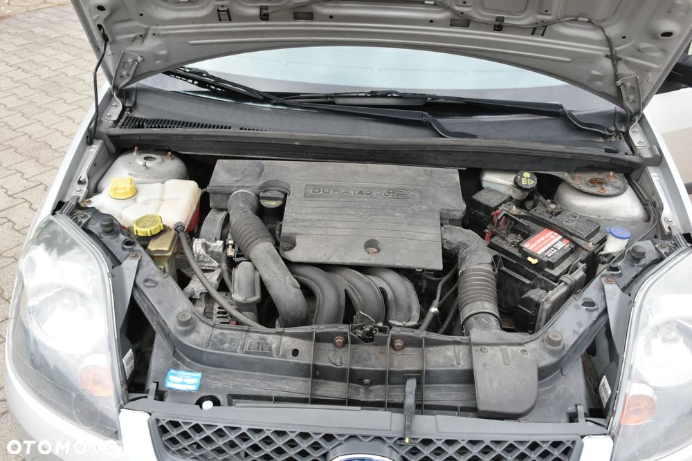 Ford Fiesta 1.4 Style - 23