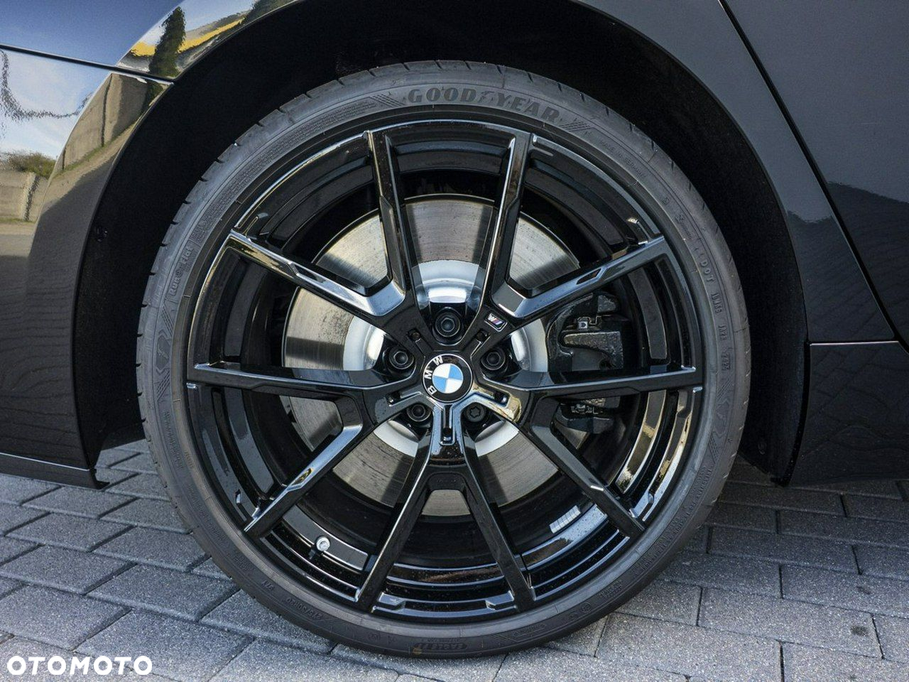 BMW Seria 8 - 14