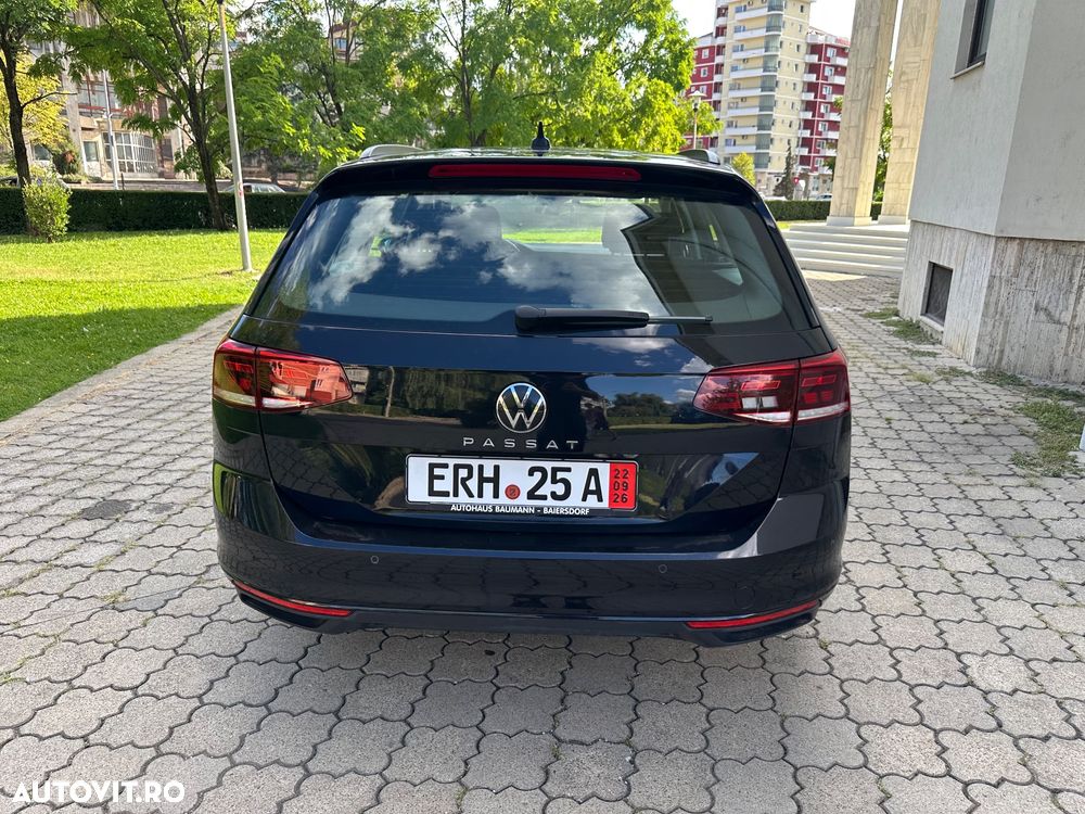Volkswagen Passat - 4