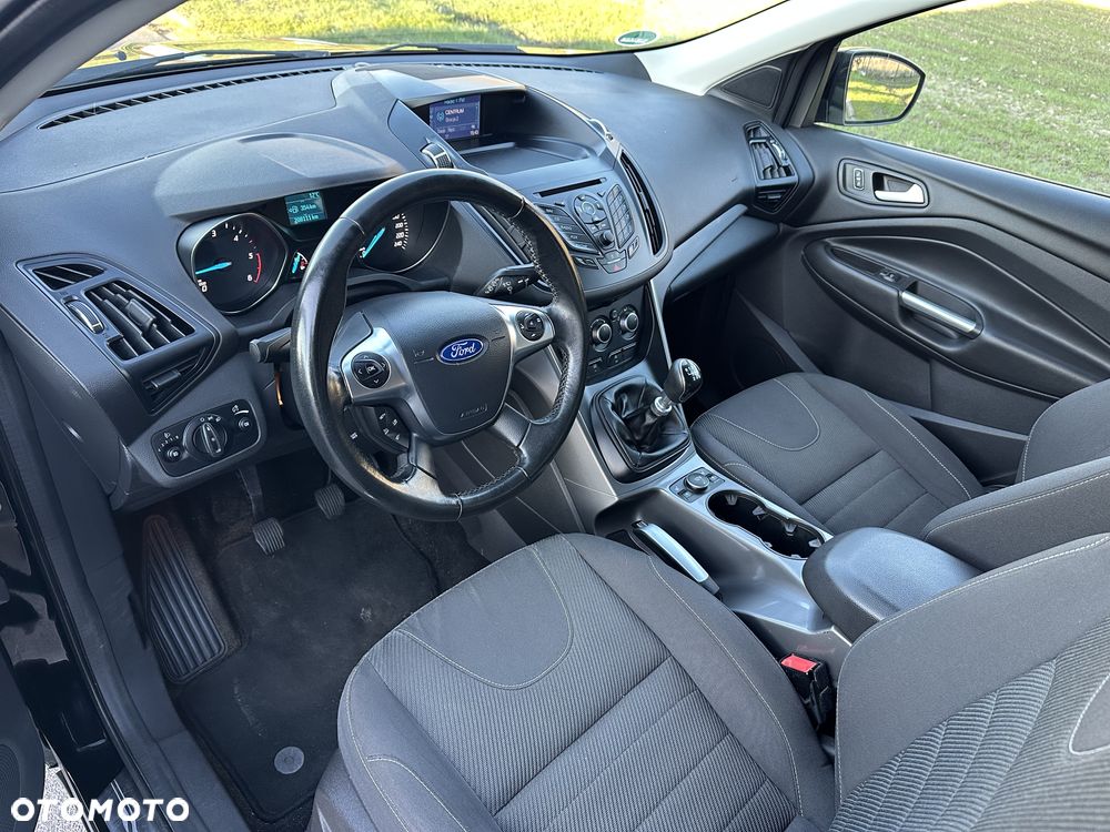 Ford Kuga 2.0 TDCi 2x4 Titanium - 13