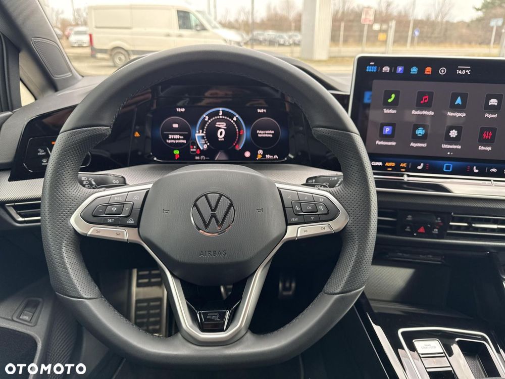 Volkswagen Golf - 14