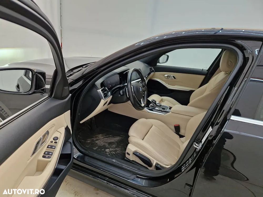 BMW Seria 3 320d xDrive AT MHEV - 6