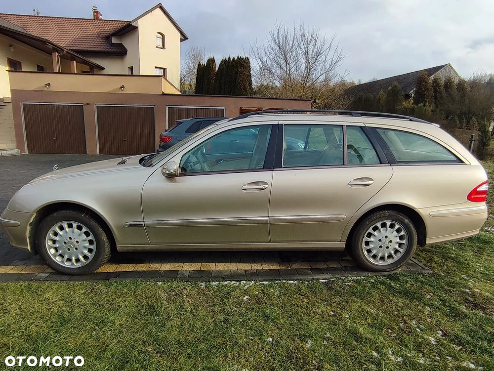 Mercedes-Benz Klasa E 200 Kompressor T Elegance - 29