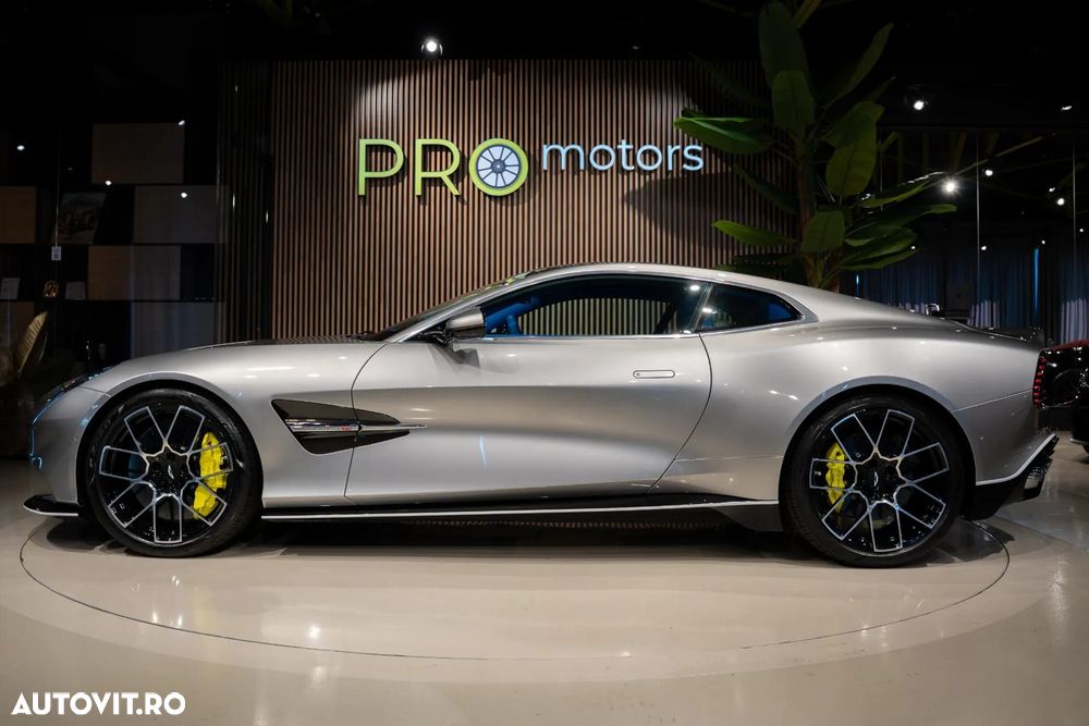 Aston Martin Vanquish - 18