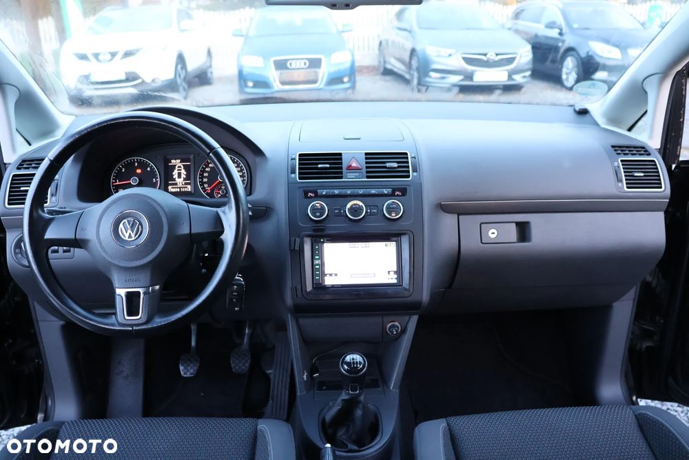 Volkswagen Touran 2.0 TDI DPF BlueMotion Technology Comfortline - 5
