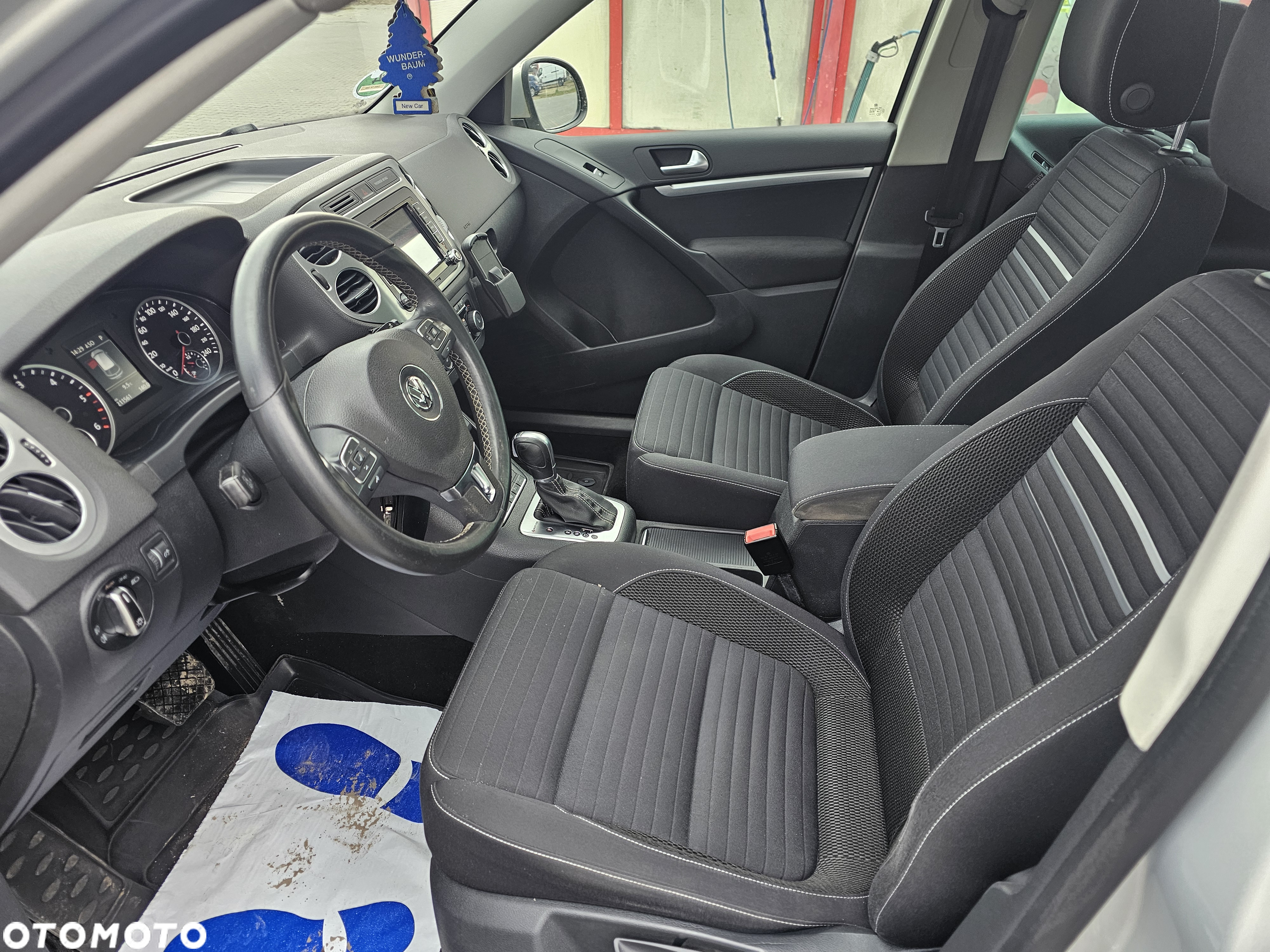 Volkswagen Tiguan 2.0 TDI DPF 4Motion BlueMotion Technology DSG Cup Sport & Style - 6