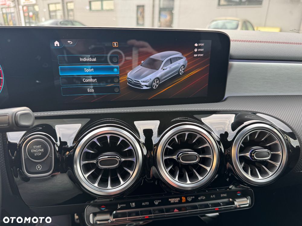 Mercedes-Benz CLA 180 7G-DCT AMG Line - 18