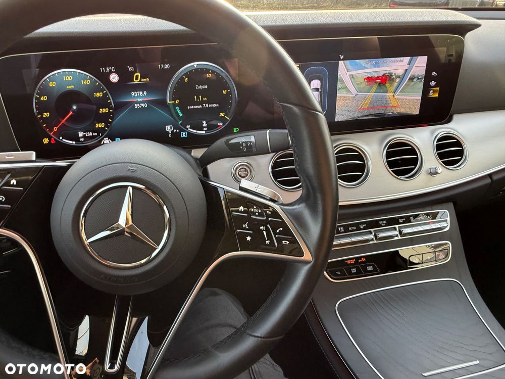 Mercedes-Benz Klasa E 220 d 4-Matic AMG - 32
