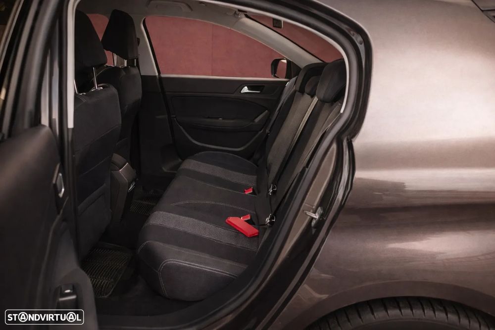 Peugeot 308 1.5 BlueHDi Allure - 6