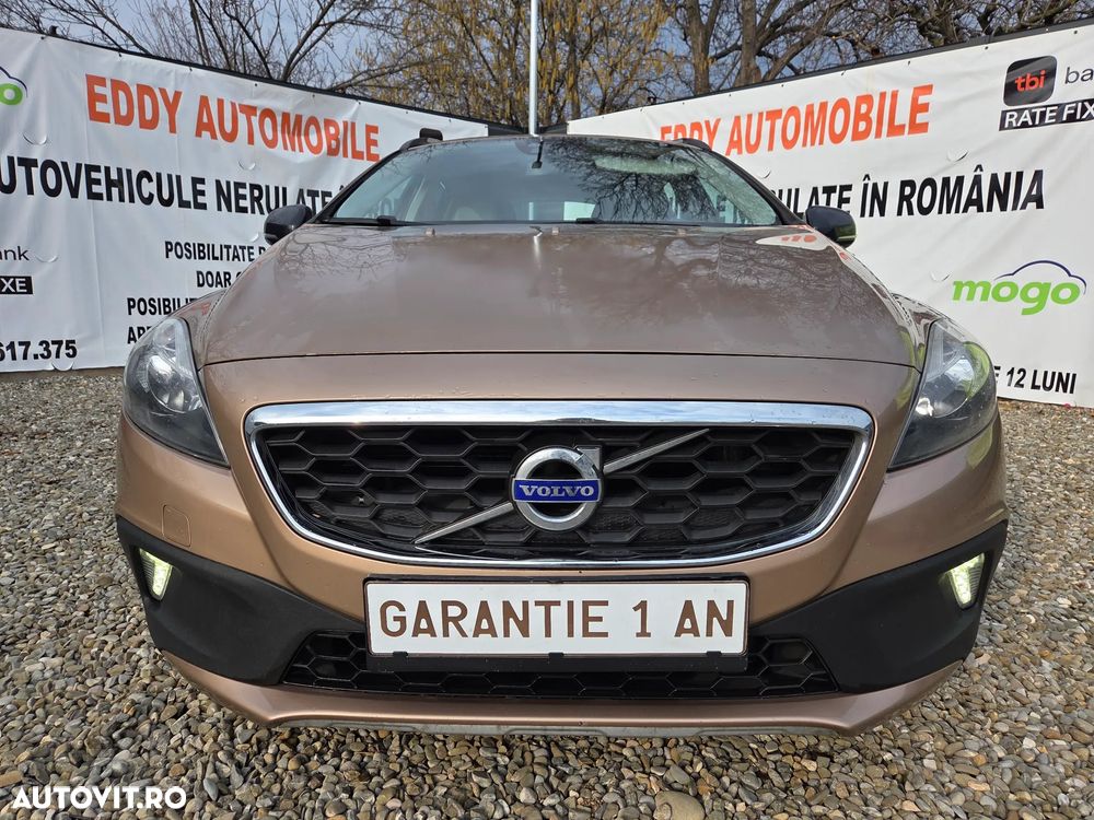 Volvo V40 D2 R Design - 10