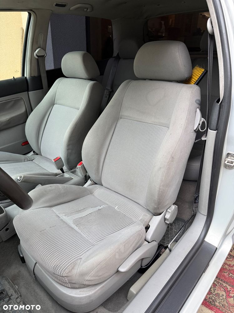 Volkswagen Golf - 20