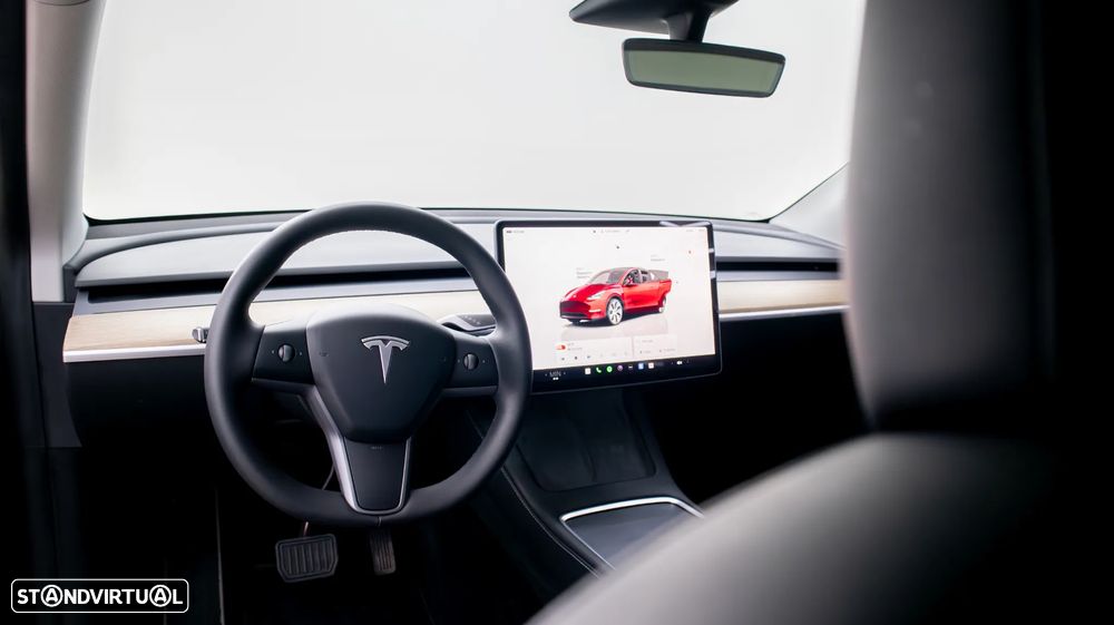 Tesla Model Y Long Range Dual Motor AWD - 10