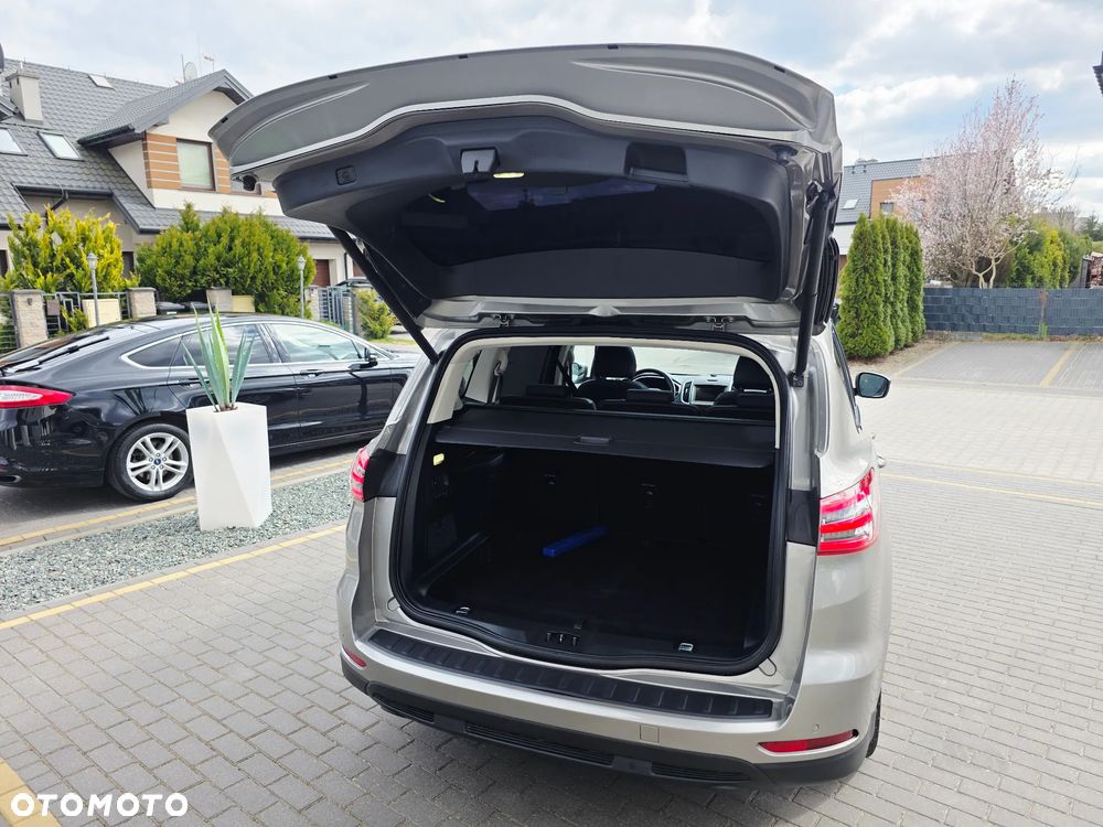 Ford S-Max 2.0 TDCi Titanium PowerShift - 34
