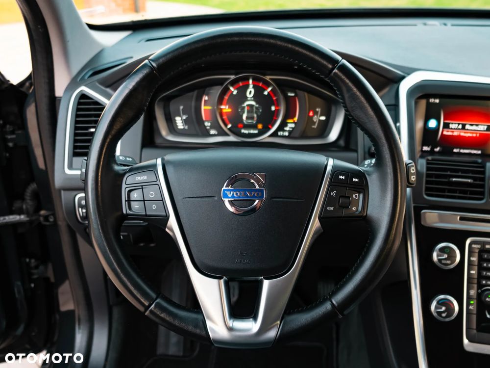 Volvo XC 60 D4 Momentum - 16