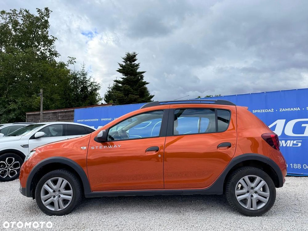 Dacia Sandero Stepway TCe 90 (S&S) Celebration - 9