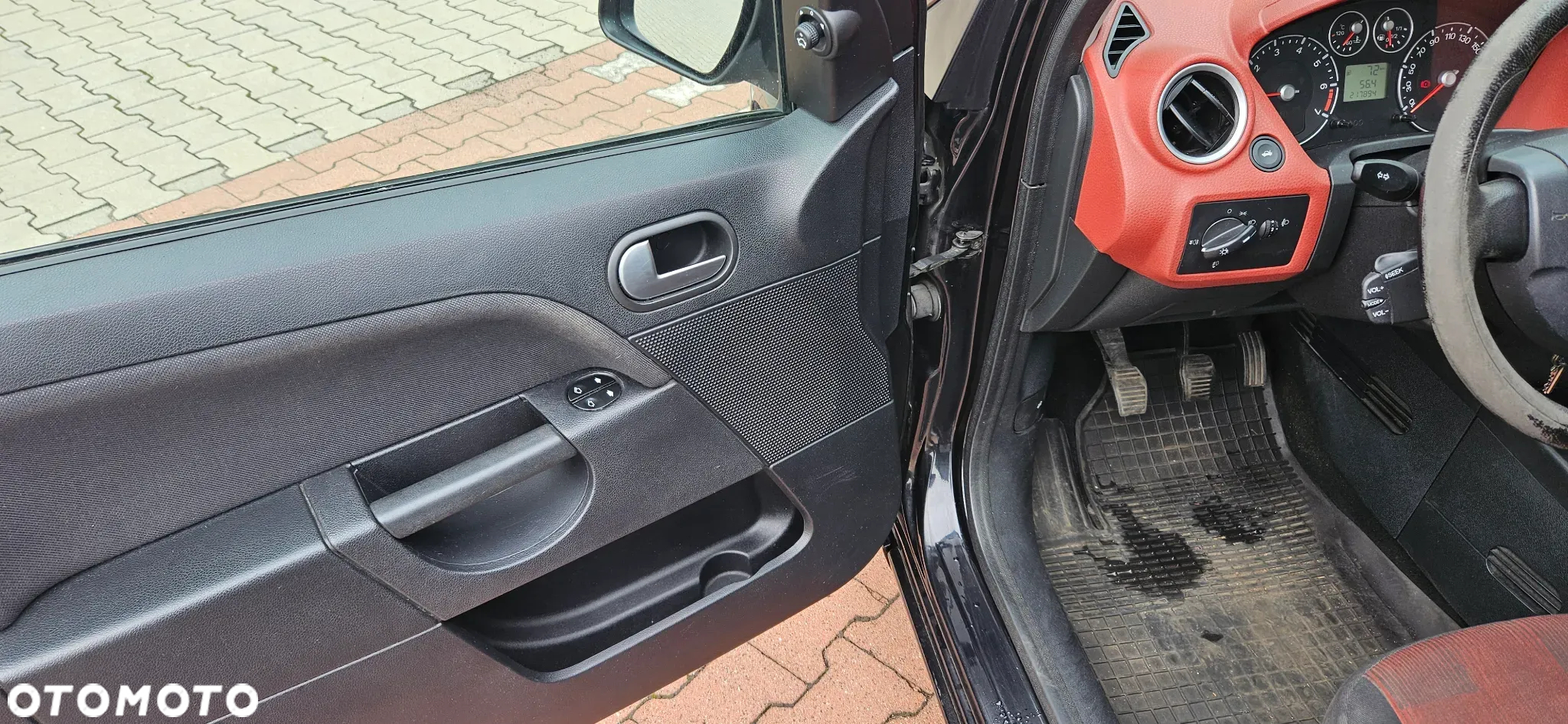 Ford Fiesta 1.4 - 8