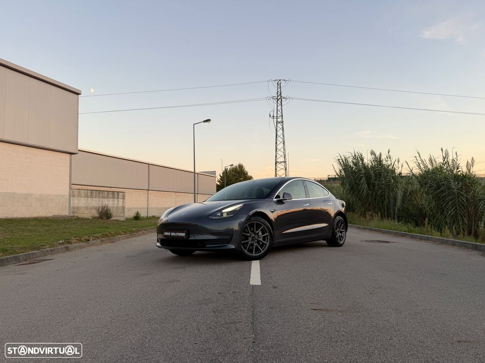 Tesla Model 3 Standard Range Plus RWD - 2