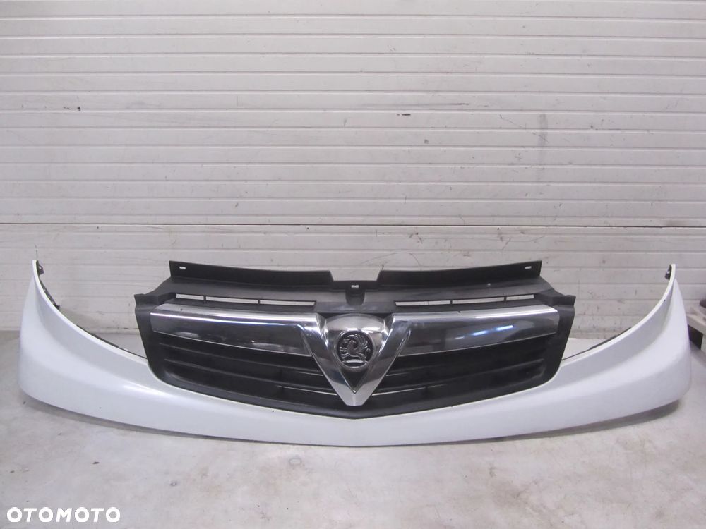 Grill-Atrapa Opel VIvaro 2006r- - 1