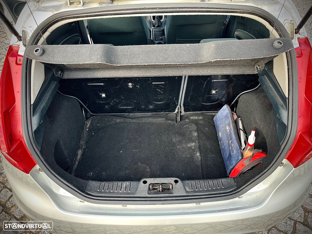 Ford Fiesta 1.25 Techno - 9