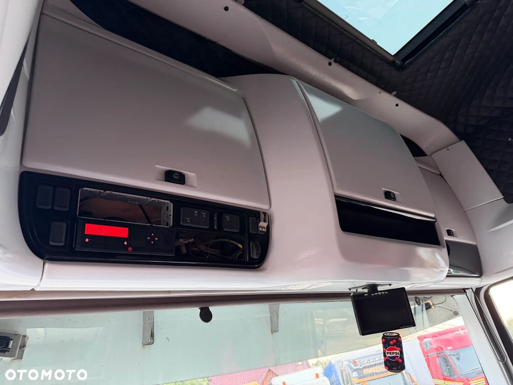 DAF XF 106 530 PUSHER 6x2 / RETARDER INTARDER / 3 OSIE / PRZEBIEG 668 851 KM / NAJMOCNIEJSZY SILNIK 530 KM / NAJWIĘKSZA KABINA SUPER SPACE CAB / 2017 ROK !! - 28