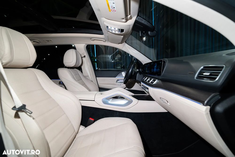 Mercedes-Benz GLS - 36